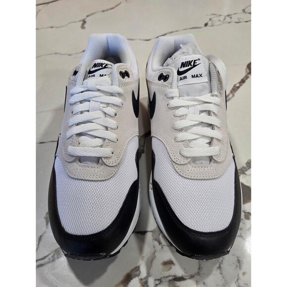 Nike Air Max Essentials Summit White Black Size 8 Men\'s, 9.5 Women\'s FZ 5808-101 main image 3